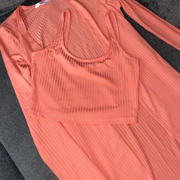 Long cover up style cardigan sweater and matching crop tank